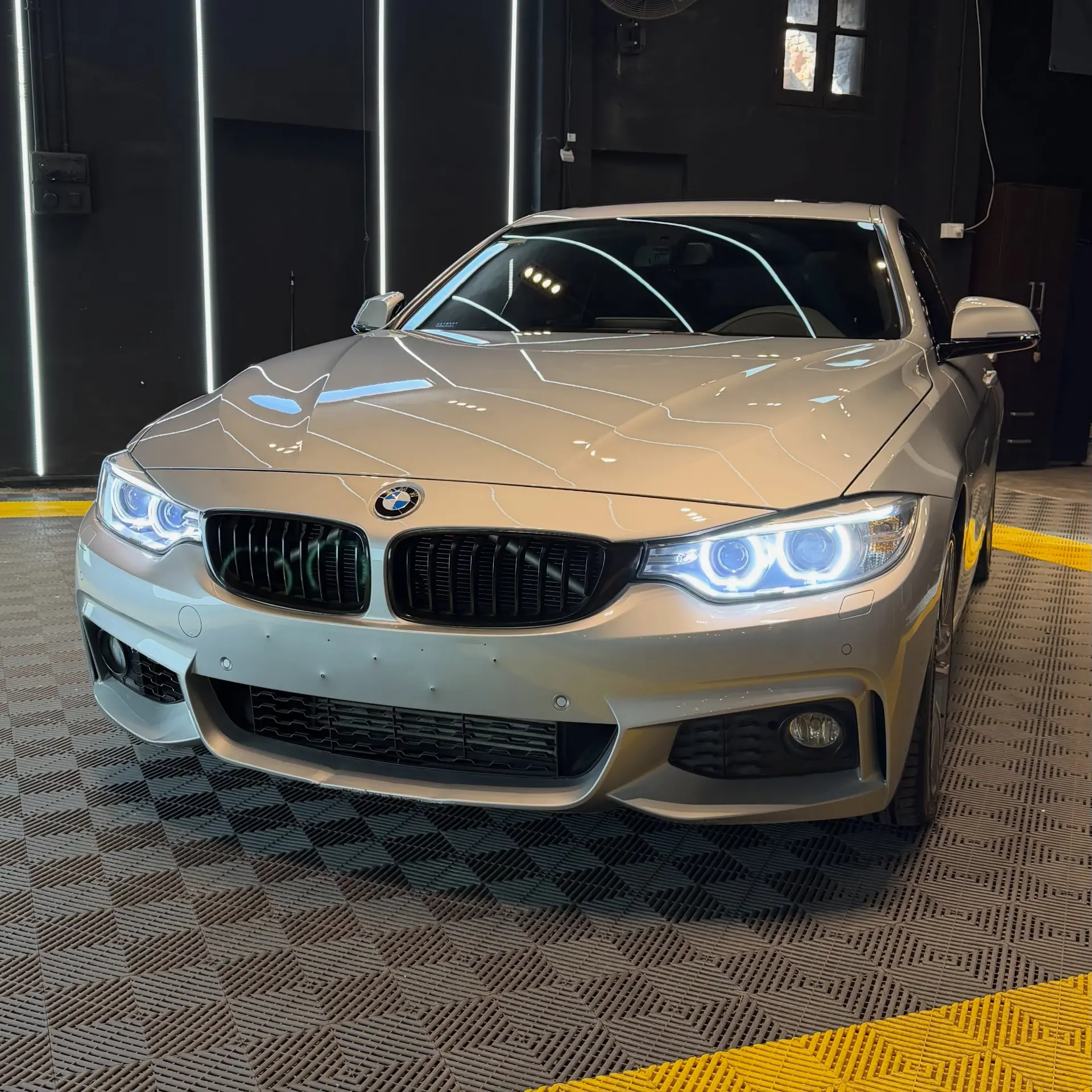 BMW Serie 4 — Corrección de pintura + sellado cerámico en Midwest Detailing Salta